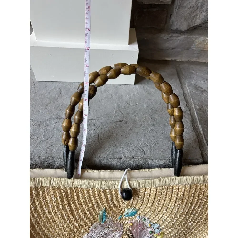 Unbranded art straw bead